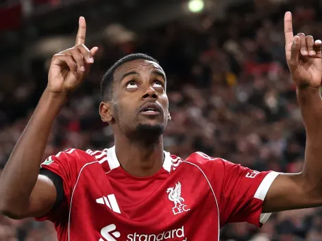 Slot pode ter retorno de Alexander Isak contra o Manchester City