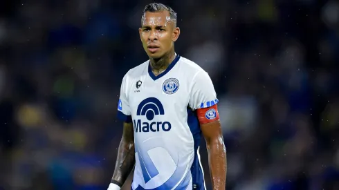 Sebastian Villa pelo Independiente Rivadavia. (Foto: Marcelo Endelli/Getty Images)