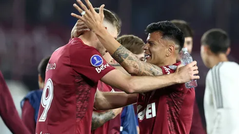 Lanús em classificação para a final.