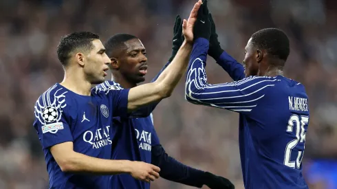 Hakimi (à esquerda), Dembélé (centro) e Nuno Mendes (à direita) desfalcam o PSG contra o Lyon