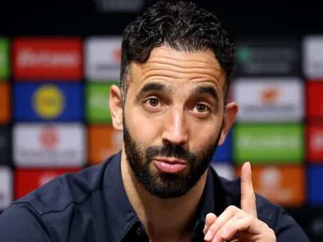 Ruben Amorim exige a chegada de meio-campistas no Manchester United