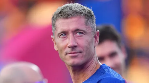 Lewandowski decide deixar o Barcelona apenas em junho e recusa propostas para transferência. (Foto: Alex Caparros/Getty Images)