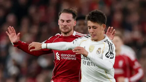 O Real Madrid adota cautela com Arda Güler após um teste difícil em Anfield. (Foto: Michael Regan/Getty Images)