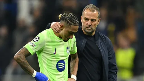 Raphinha e Hansi Flick pelo Barcelona.