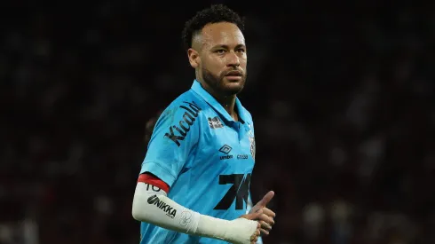 Neymar em ação com o Santos (Wagner Meier/Getty Images)