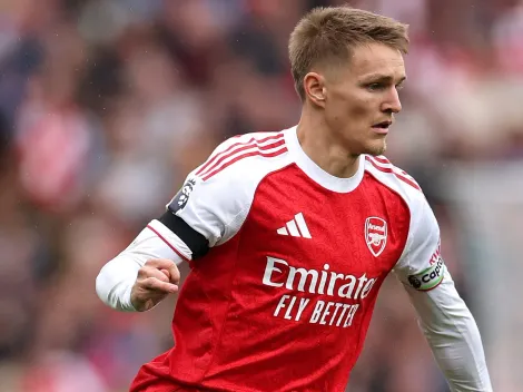 Arsenal decide que não irá liberar Odegaard para assinar com o Barcelona