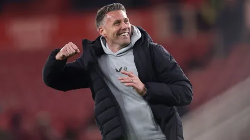 Rob Edwards foi escolhido para suceder Vítor Pereira após negociações com Abel Ferreira