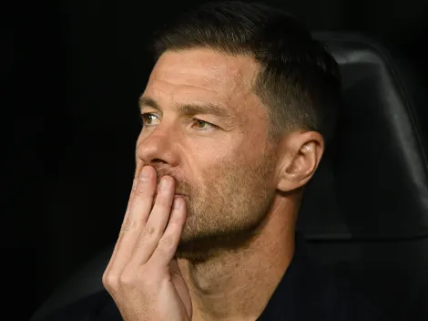 Bastidores tem atletas incomodados com Xabi, que quer controlar tudo