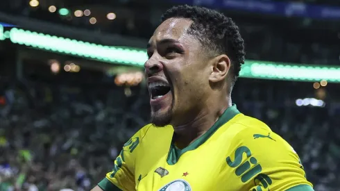Vitor Roque sonha em retorno à Europa. Foto: Alexandre Schneider/Getty Images