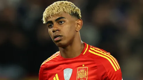 Lamine Yamal é desfalque em jogo da Espanha. Foto: Alexander Hassenstein/Getty Images