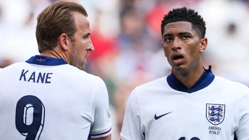 Com Harry Kane e Bellingham, Inglaterra deve ir com força máxima para enfrentar a Albânia de Sylvinho. (Foto: Judit Cartiel/Getty Images)