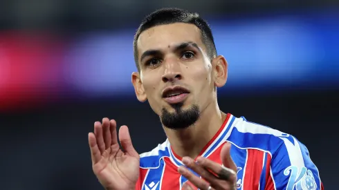 Daniel Munoz revela sonho de jogar em gigantes. Foto: Eddie Keogh/Getty Images