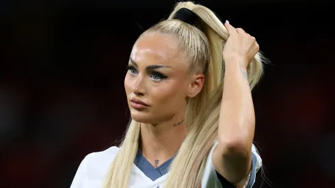 Jogadora do Como manda recado inusitado aos assaltantes nas redes sociais – Foto: Alexander Hassenstein/Getty Images