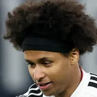 Empresário de Adeyemi mantém conversas com a diretoria do Manchester United