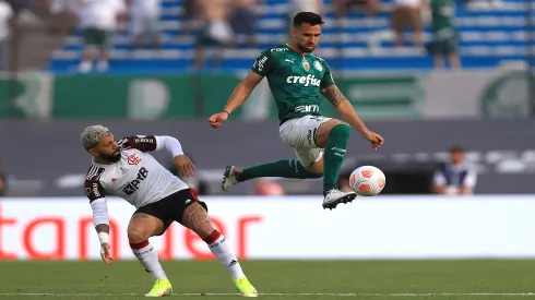 Luan e Gabigol em lance da final da Libertadores de 2021 entre Palmeiras e Flamengo – Buda Mendes/Getty Images
