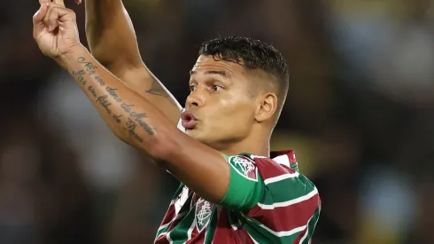 Thiago Silva pode contribuir com liderança e mentoria para zaga do Milan. (Photo by Lucas Figueiredo/Getty Images)