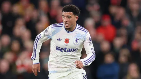 Jadon Sancho está emprestado ao Aston Villa nesta temporada, mas vem conversando com alguns clubes para deixar o Manchester United. (Photo by Jan Kruger/Getty Images)