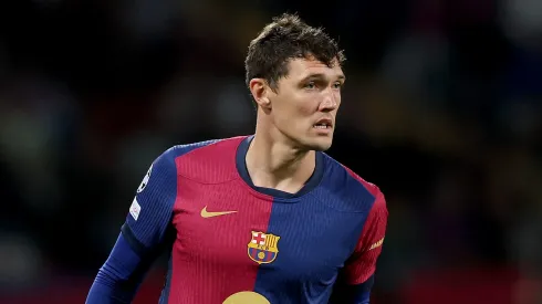 Zagueiro Andreas Christensen, do FC Barcelona se tornou um alvo do Al-Nassr, que pode considerar oferta em junho (Foto: Carl Recine/Getty Images)