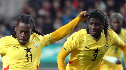 Ministro Kofi Adams anuncia plano de Gana, Nigéria e Costa do Marfim para disputar sede de futuro Mundial; iniciativa requer melhorias em transporte e estádios. (Foto de Chung Sung-Jun/Getty Images)