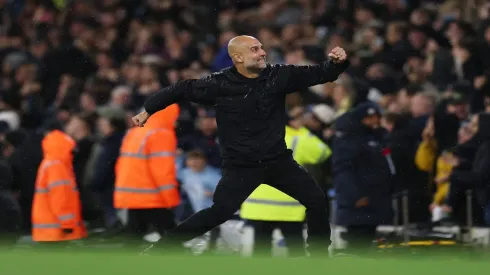 Com o fim das interrupções internacionais, Pep Guardiola aposta na sequência de partidas a cada três dias para recuperar ritmo, reduzir a diferença de quatro pontos para o Arsenal e recolocar o Manchester City na briga pelo título. Foto: Michael Regan/Getty Images
