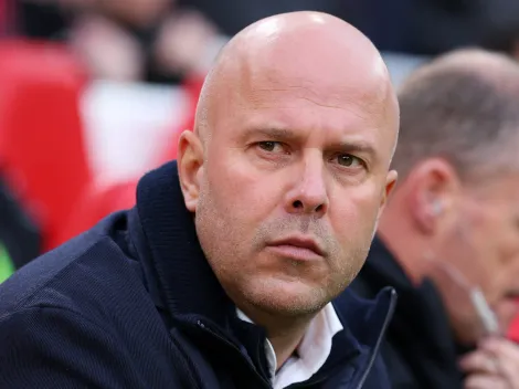 Torcedores pedem saída de Arne Slot