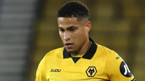 Após encaminhar João Gomes, Manchester United busca a compra de Carlos Baleba. (Photo by David Rogers/Getty Images)