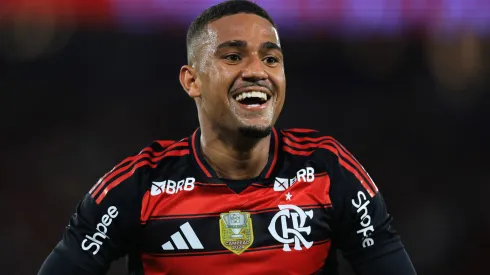 Samuel Lino se torna alvo do Benfica e pode deixar o Flamengo. Foto: Buda Mendes/Getty Images