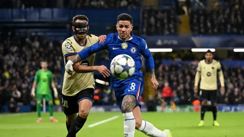 Enzo Fernández em ação pelo Chelsea.
