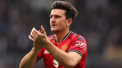 Manchester United prioriza renovação e Maguire deve ficar para 2026. Foto: Alex Pantling/Getty Images