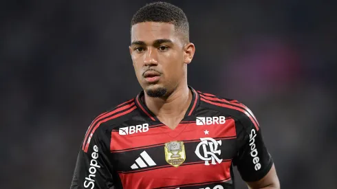 Benfica terá que pagar R$ 155 milhões para tirar Samuel Lino do Flamengo. Foto: Thiago Ribeiro/AGIF
