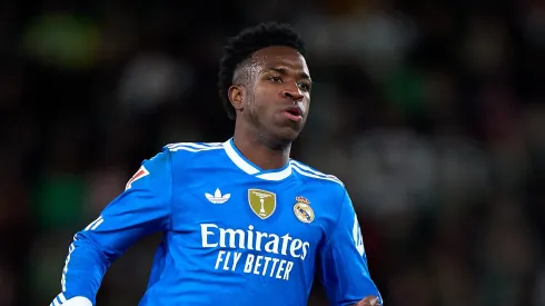 Em Atenas, Real Madrid derrota Olympiacos por 4 a 3; Xabi Alonso destaca Vinícius Júnior e lamenta gol anulado. Mbappé marca todos os gols. (Foto de Angel Martinez/Getty Images)