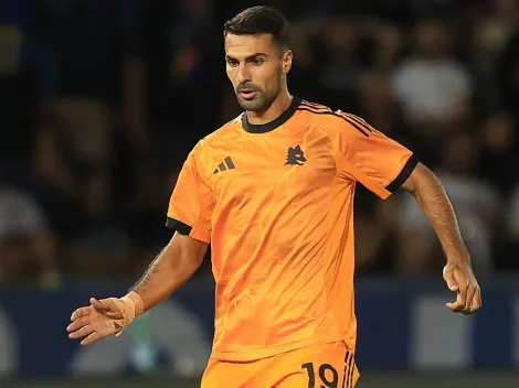 Arsenal monitora Zeki Çelik com vistas à próxima janela de transferências