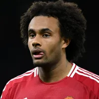 Manchester United recebe oferta da Roma por Zirkzee e atacante aceita transferência