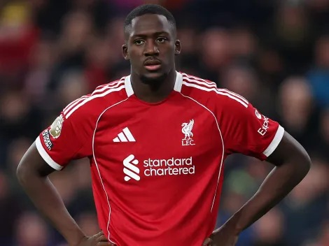 Comentarista critica Konaté e Kerkez e que precisam sair do time