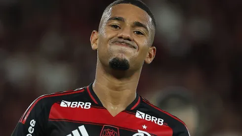 Torcida do Benfica reprova contratação de Samuel Lino, do Flamengo. (Foto: Wagner Meier/Getty Images)