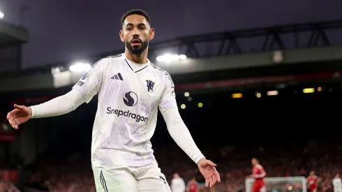 Matheus Cunha em jogo do Manchester United. Foto: Carl Recine/Getty Images.