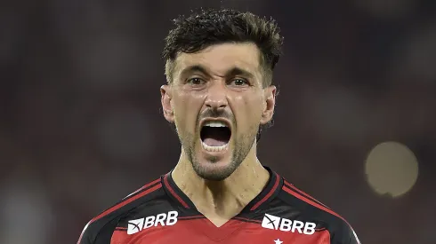 Arrascaeta se emociona após tetra da Libertadores do Flamengo: “Não tem palavras”. (Photo by Dhavid Normando/Getty Images)