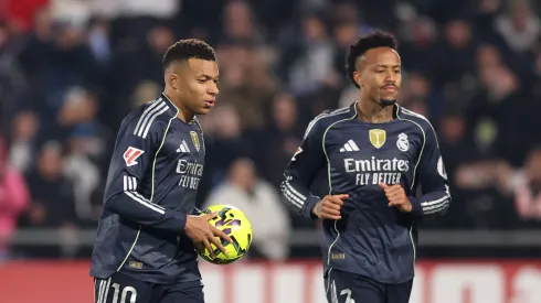 Mbappé salva Real Madrid com gol de pênalti, mas lamenta empate com Girona. (Photo by Judit Cartiel/Getty Images)