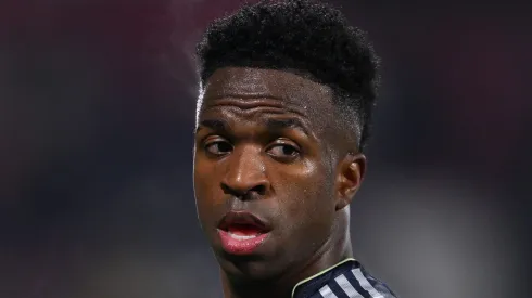 Xabi repreende posicionamento de Vini Jr. em empate do Real Madrid com Girona. (Photo by David Ramos/Getty Images)