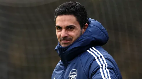 Mikel Arteta em treino do Arsenal. (Foto: Harry Murphy/Getty Images)
