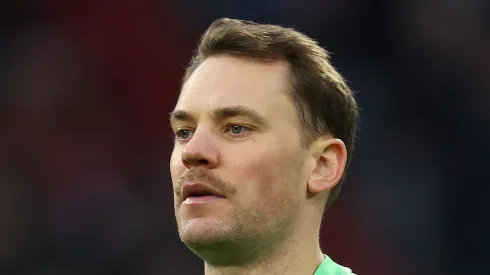 Bayern de Munique adiará discussão sobre renovação de Neuer para junho, diz Hoeneß. (Photo by Alexander Hassenstein/Getty Images)