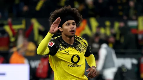 Arsenal pode pagar R$530 milhões para anunciar Adeyemi, do Borussia Dortmund. (Photo by Lars Baron/Getty Images)