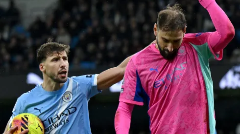 Donnarumma, goleiro titular do Man City, e Ruben Dias, capitão da equipe. (Photo by Shaun Botterill/Getty Images)