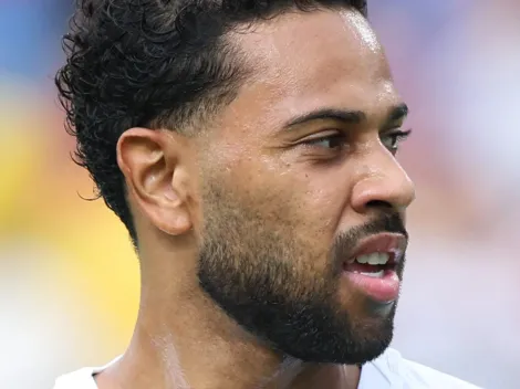 Renan Lodi prioriza Europa, mas não descarta ouvir oferta do Corinthians