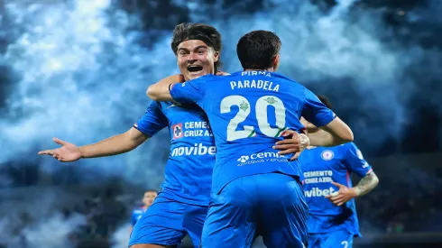 Jogadores do Cruz Azul, adversário do Flamengo na Copa Intercontinental, comemoram gol pelo Campeonato Mexicano – Hector Vivas/Getty Images