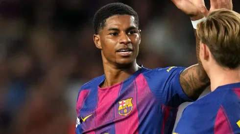 Rashford em campo com o Barcelona (Foto: Alex Caparros/Getty Images)