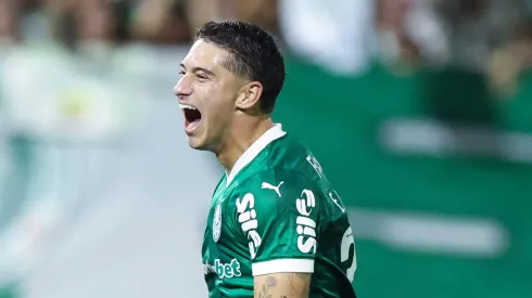 Emiliano Martínez comemora gol do Palmeiras