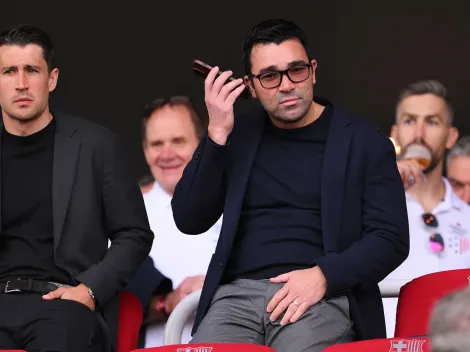 Deco iguala Messi e Ronaldinho, na história do Barcelona