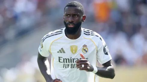 Antonio Rüdiger em jogo do Real Madrid. (Foto: Alex Grimm/Getty Images)