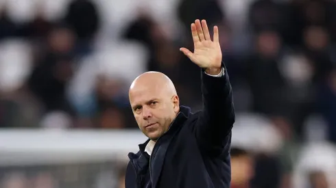 Liverpool avança em conversas com Yan Diomande para reformular ataque de Arne Slot. (Photo by Alex Pantling/Getty Images)